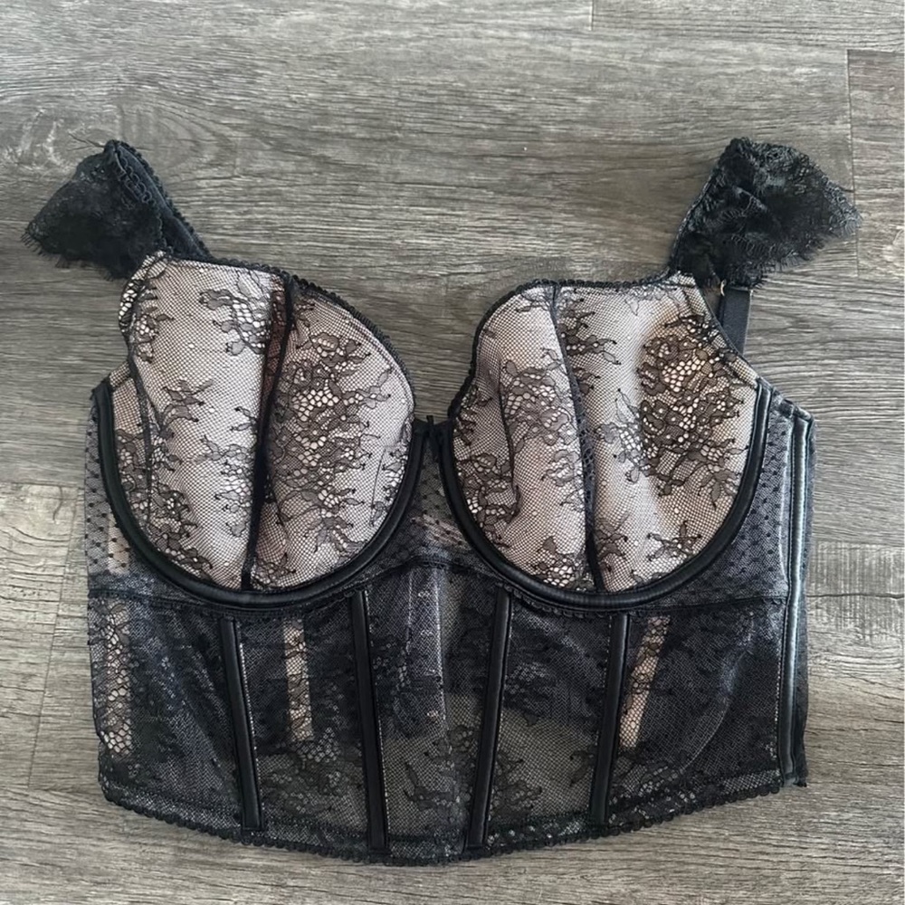 NWT Victoria's Secret lace corset